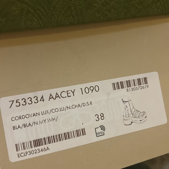 Gucci 60mm Logo Lettering Leather Boots - Picture 8 of 14